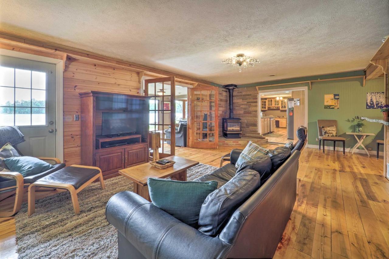 13 Mi To Downtown Quiet Lakefront Cottage مدينة ترافيرز المظهر الخارجي الصورة