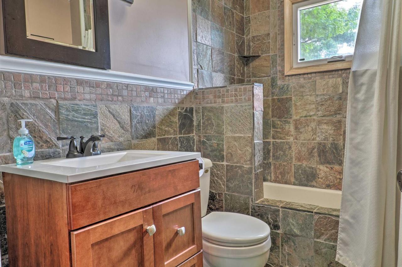 13 Mi To Downtown Quiet Lakefront Cottage مدينة ترافيرز المظهر الخارجي الصورة
